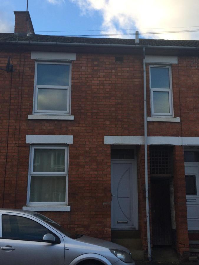 4 Bedroom House For Corporate Stays In Kettering Exterior photo
